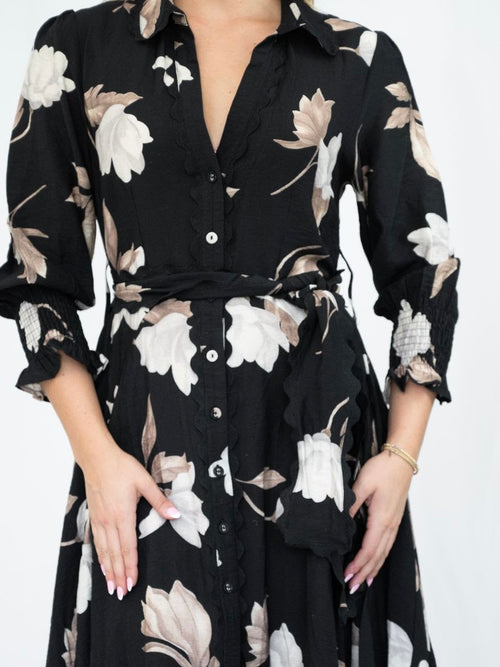 Magnolia Lace Godet Dress- Black
