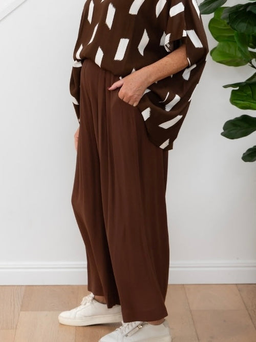Bonnie Pants- Petite Length Chocolate